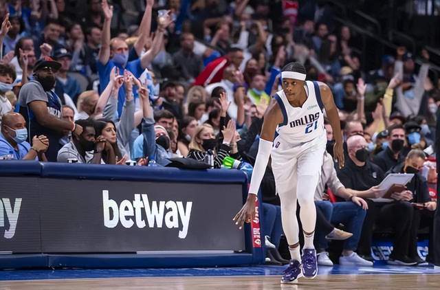 关于窗口期摩纳哥调整名单以备NBA季后赛，更衣室发声环节打磨，更衣室稳定，年轻球员得到机会的信息